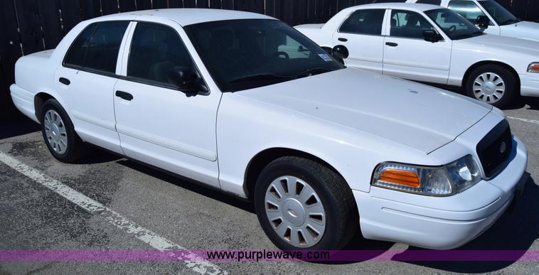 image for item K8697 2008 Ford Crown Victoria Police Interceptor