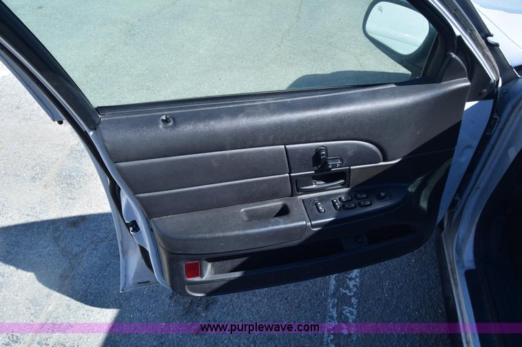 image for item K8697 2008 Ford Crown Victoria Police Interceptor