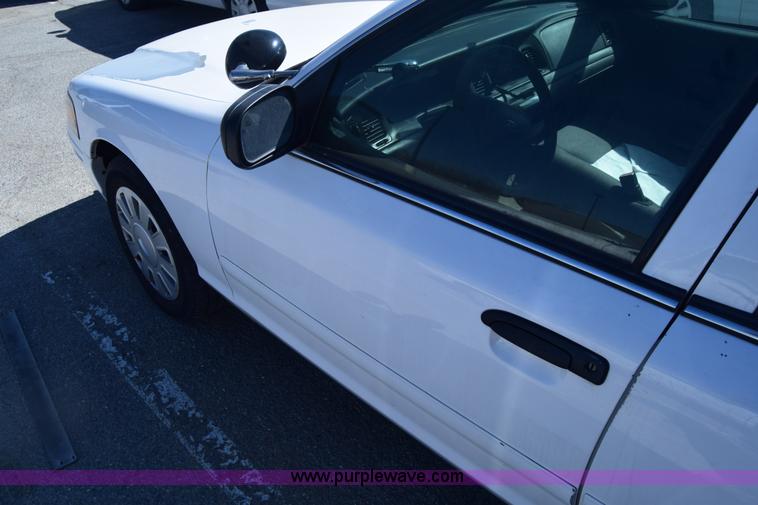 image for item K8697 2008 Ford Crown Victoria Police Interceptor