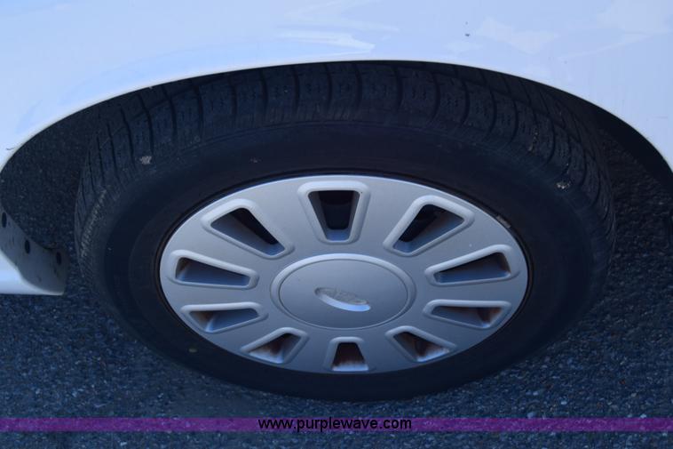 image for item K8697 2008 Ford Crown Victoria Police Interceptor