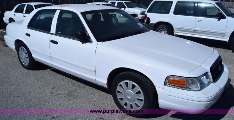 image for item K8698 2008 Ford Crown Victoria Police Interceptor