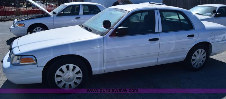 image for item K8698 2008 Ford Crown Victoria Police Interceptor