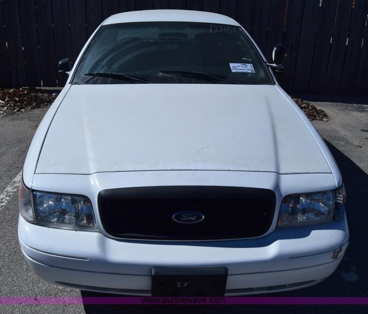 image for item K8699 2008 Ford Crown Victoria Police Interceptor