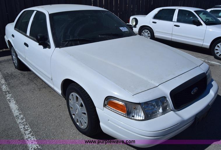 image for item K8699 2008 Ford Crown Victoria Police Interceptor