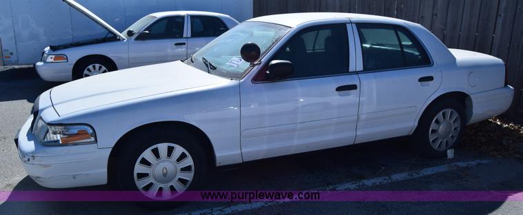 image for item K8699 2008 Ford Crown Victoria Police Interceptor