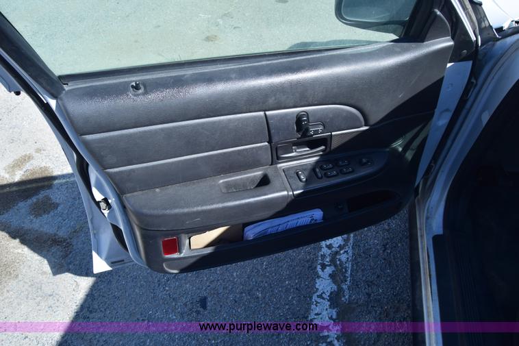 image for item K8699 2008 Ford Crown Victoria Police Interceptor