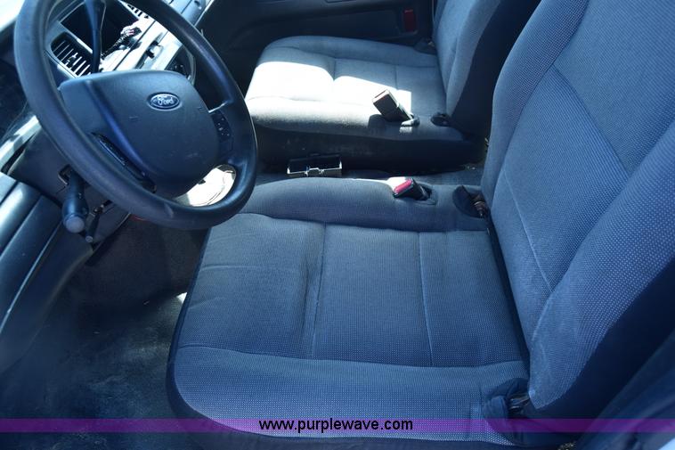 image for item K8699 2008 Ford Crown Victoria Police Interceptor