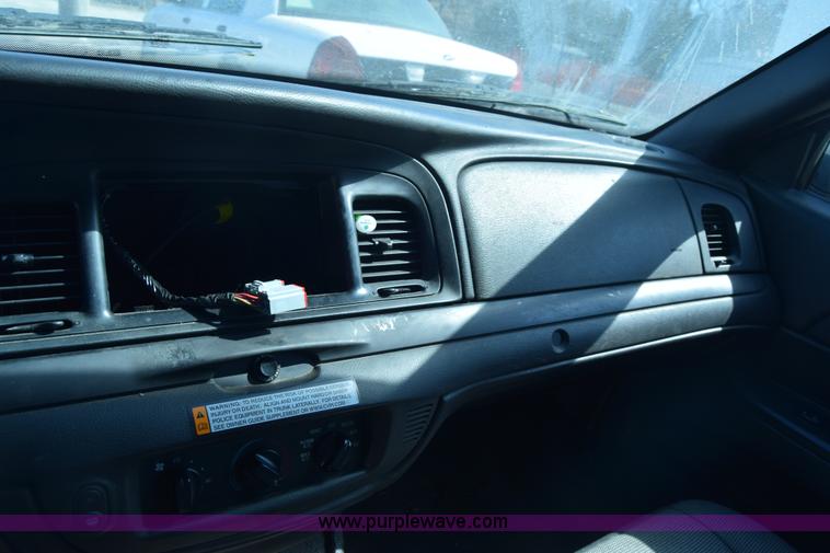 image for item K8699 2008 Ford Crown Victoria Police Interceptor