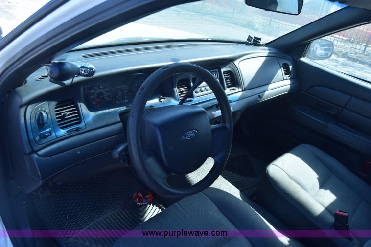 image for item K8700 2008 Ford Crown Victoria Police Interceptor