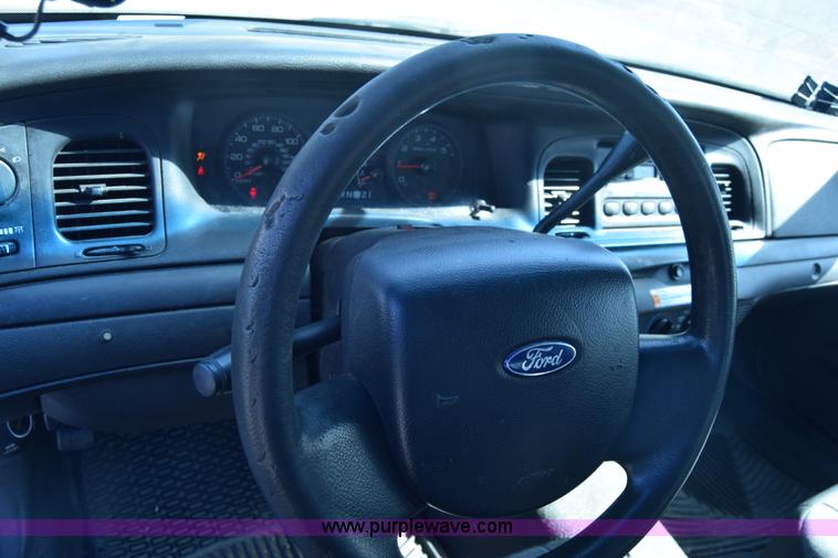 image for item K8700 2008 Ford Crown Victoria Police Interceptor