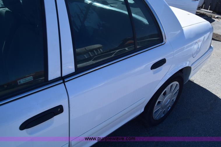 image for item K8700 2008 Ford Crown Victoria Police Interceptor