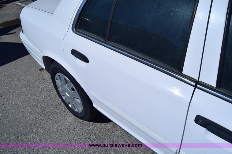 image for item K8700 2008 Ford Crown Victoria Police Interceptor