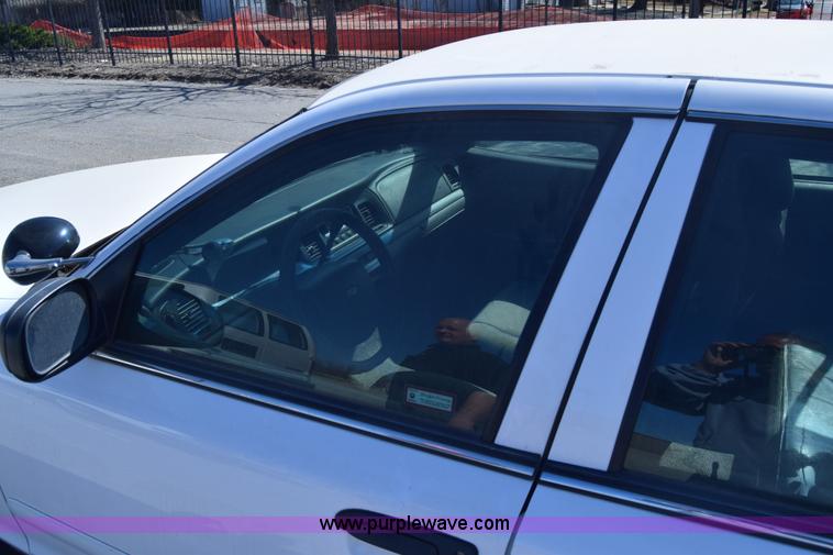 image for item K8700 2008 Ford Crown Victoria Police Interceptor