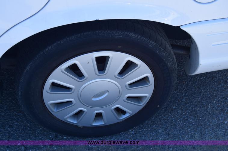 image for item K8700 2008 Ford Crown Victoria Police Interceptor