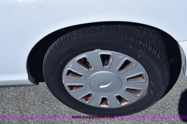 image for item K8700 2008 Ford Crown Victoria Police Interceptor