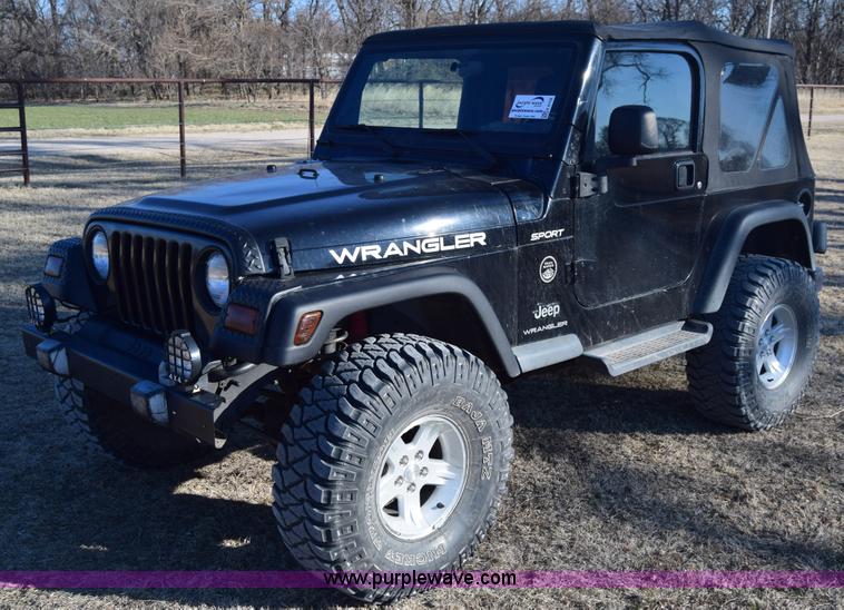 image for item K8708 2003 Jeep Wrangler Sport SUV