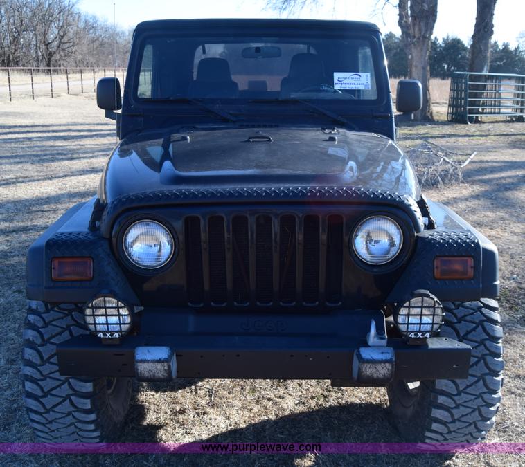 image for item K8708 2003 Jeep Wrangler Sport SUV