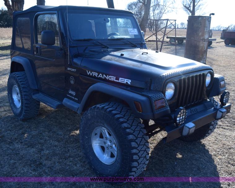 image for item K8708 2003 Jeep Wrangler Sport SUV