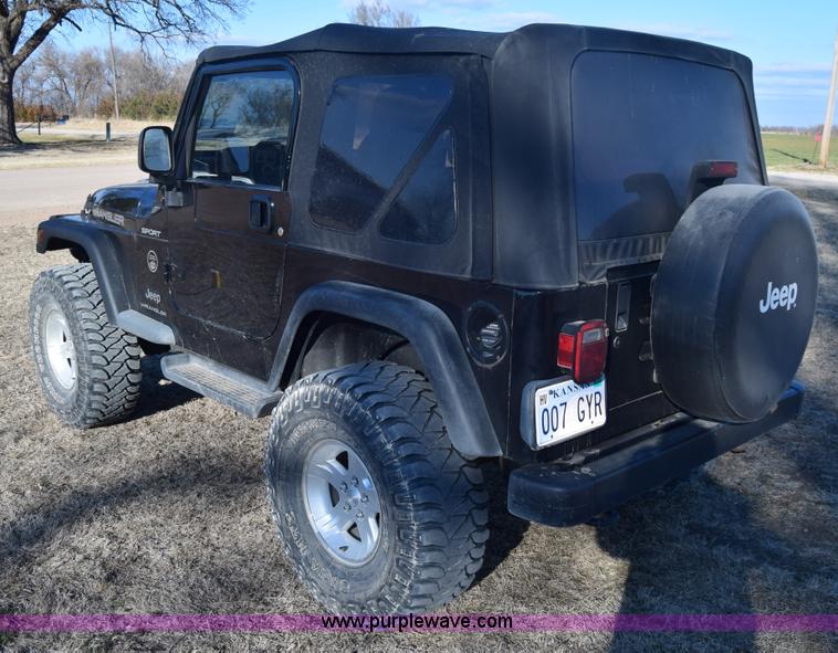 image for item K8708 2003 Jeep Wrangler Sport SUV