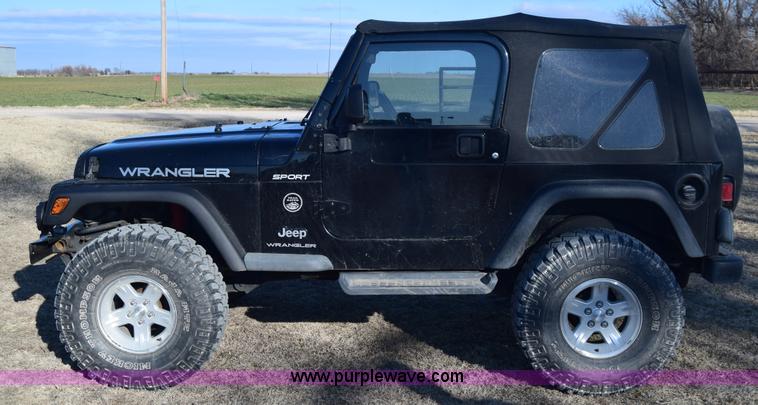 image for item K8708 2003 Jeep Wrangler Sport SUV