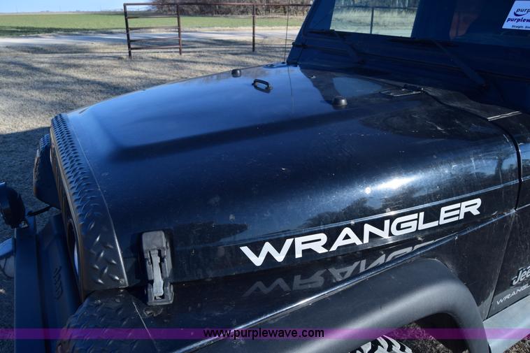 image for item K8708 2003 Jeep Wrangler Sport SUV