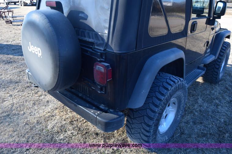 image for item K8708 2003 Jeep Wrangler Sport SUV