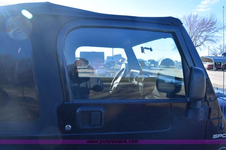 image for item K8708 2003 Jeep Wrangler Sport SUV