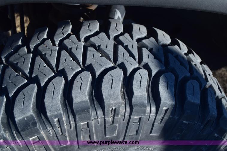 image for item K8708 2003 Jeep Wrangler Sport SUV