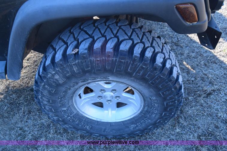 image for item K8708 2003 Jeep Wrangler Sport SUV