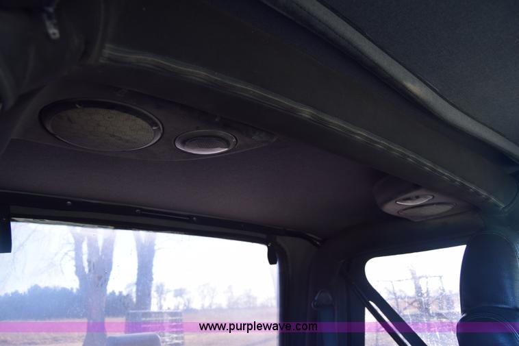 image for item K8708 2003 Jeep Wrangler Sport SUV