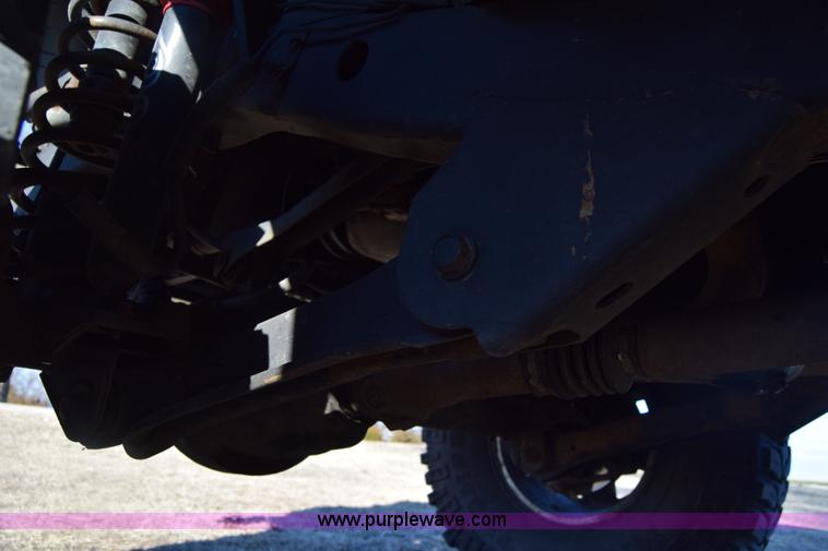 image for item K8708 2003 Jeep Wrangler Sport SUV