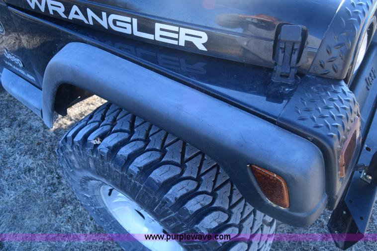 image for item K8708 2003 Jeep Wrangler Sport SUV