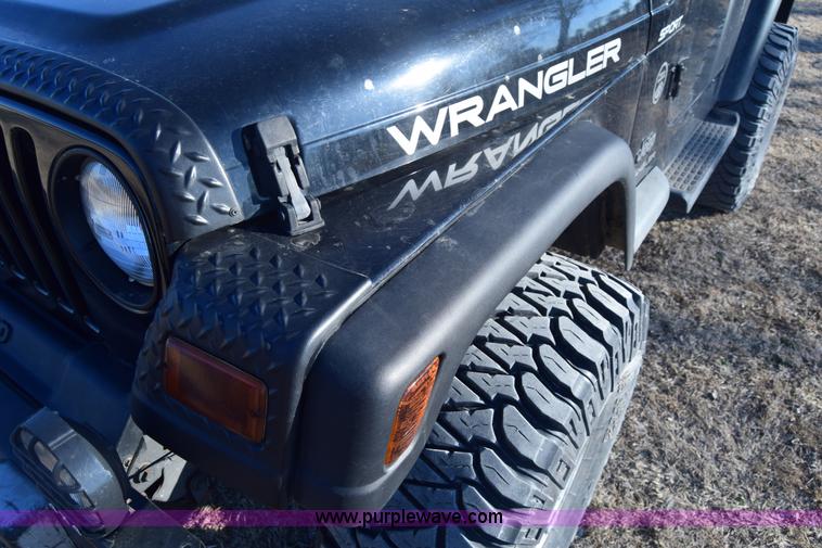 image for item K8708 2003 Jeep Wrangler Sport SUV