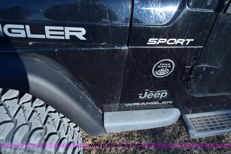 image for item K8708 2003 Jeep Wrangler Sport SUV