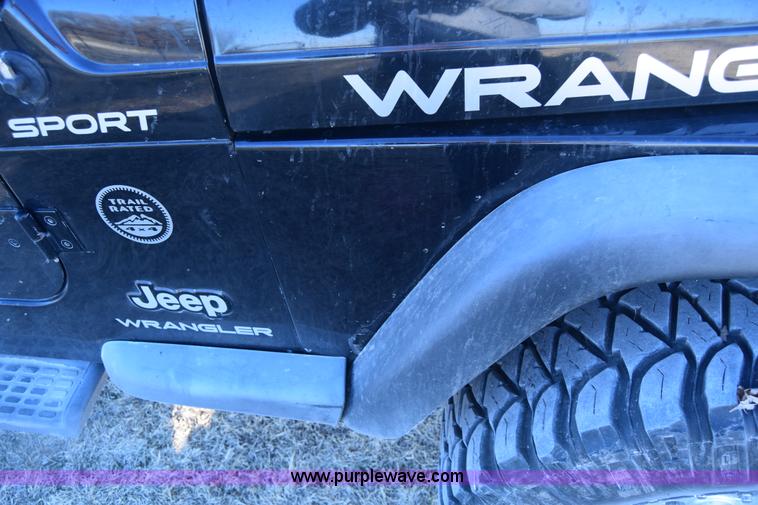 image for item K8708 2003 Jeep Wrangler Sport SUV