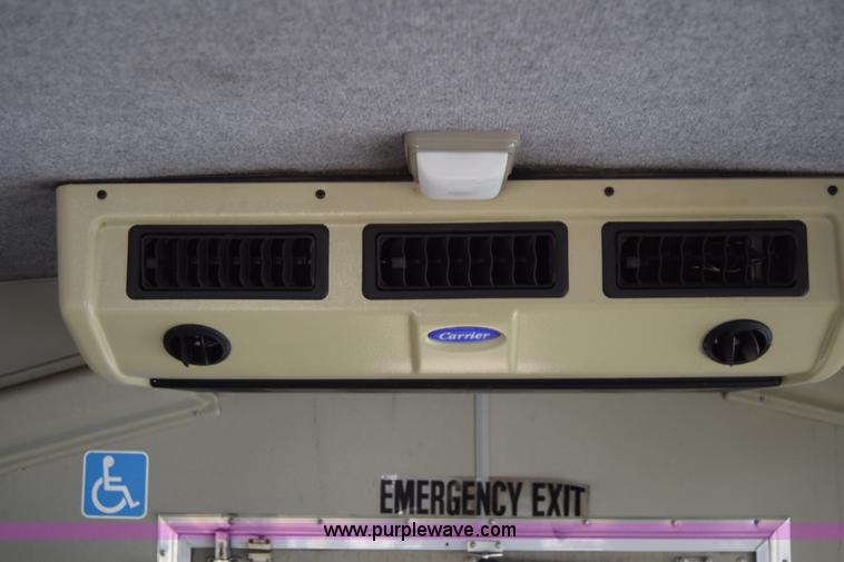 image for item K8713 2002 Ford 800 Diamond bus