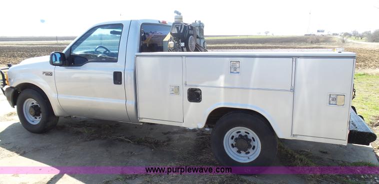 image for item L1527 1999 Ford F250 Super Duty service truck