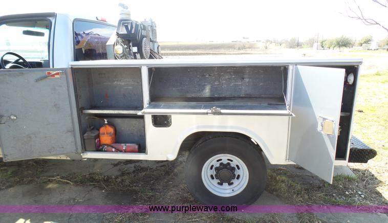 image for item L1527 1999 Ford F250 Super Duty service truck