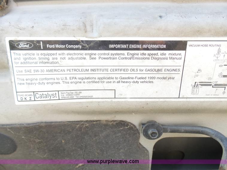 image for item L1527 1999 Ford F250 Super Duty service truck