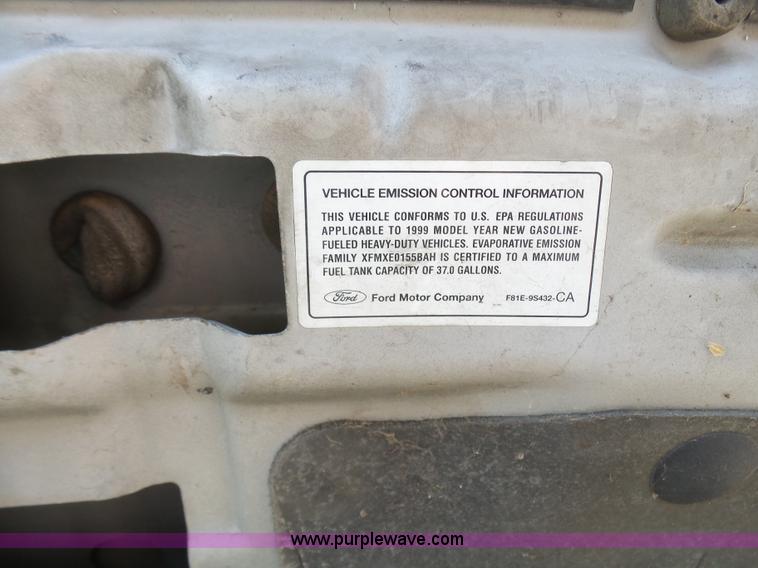 image for item L1527 1999 Ford F250 Super Duty service truck