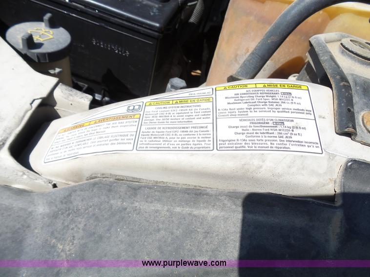 image for item L1527 1999 Ford F250 Super Duty service truck