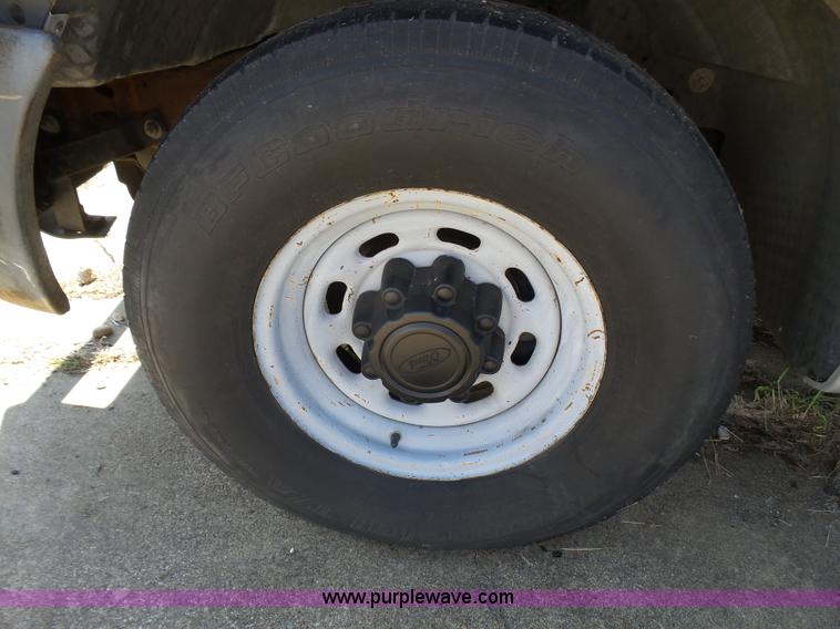 image for item L1527 1999 Ford F250 Super Duty service truck