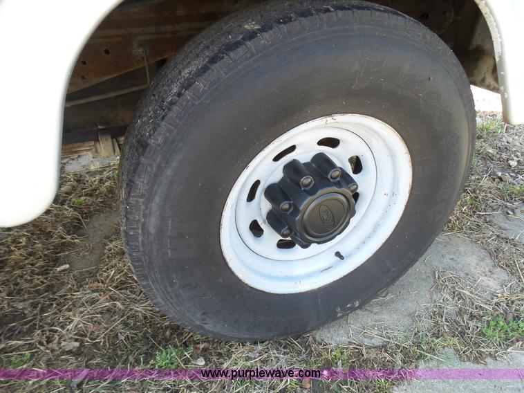 image for item L1527 1999 Ford F250 Super Duty service truck