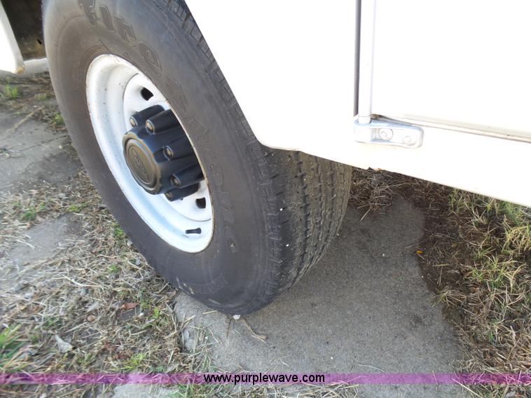 image for item L1527 1999 Ford F250 Super Duty service truck