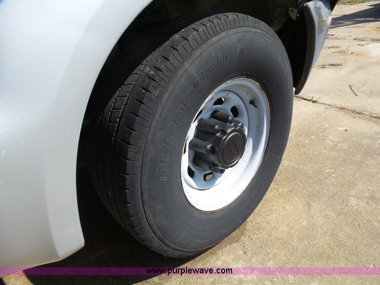 image for item L1527 1999 Ford F250 Super Duty service truck