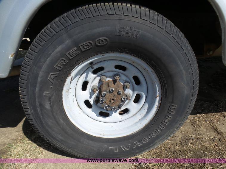 image for item L1527 1999 Ford F250 Super Duty service truck