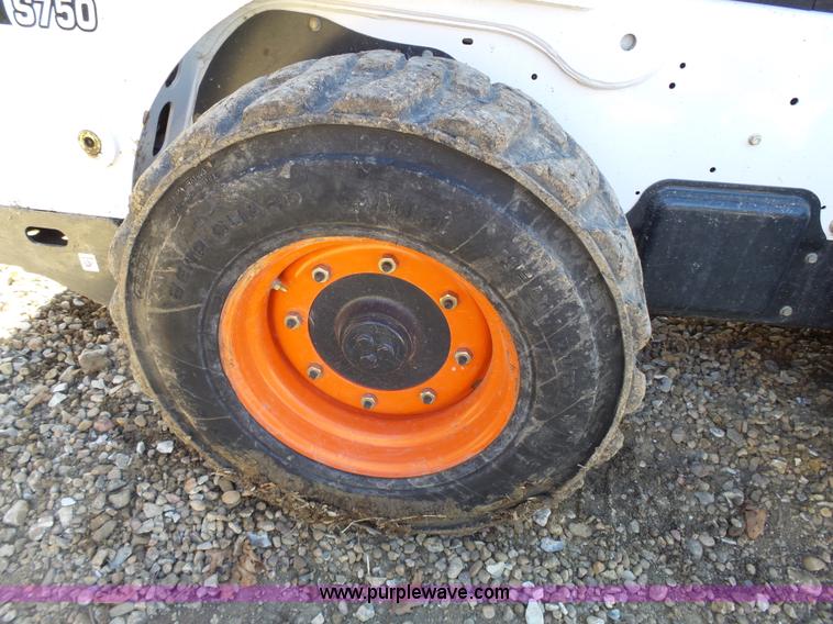 image for item L3665 2012 Bobcat S750 skid steer