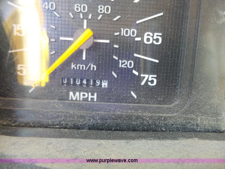 image for item L3666 1988 Ford F700 bucket truck