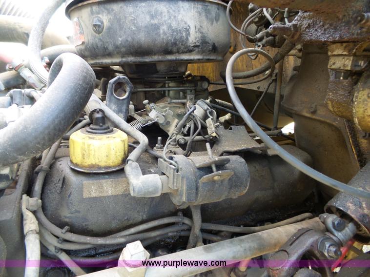 image for item L3666 1988 Ford F700 bucket truck