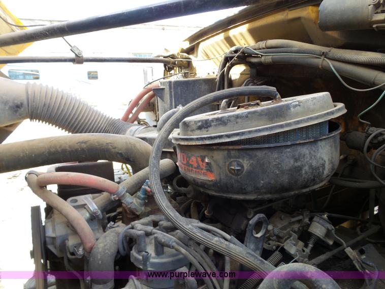 image for item L3666 1988 Ford F700 bucket truck